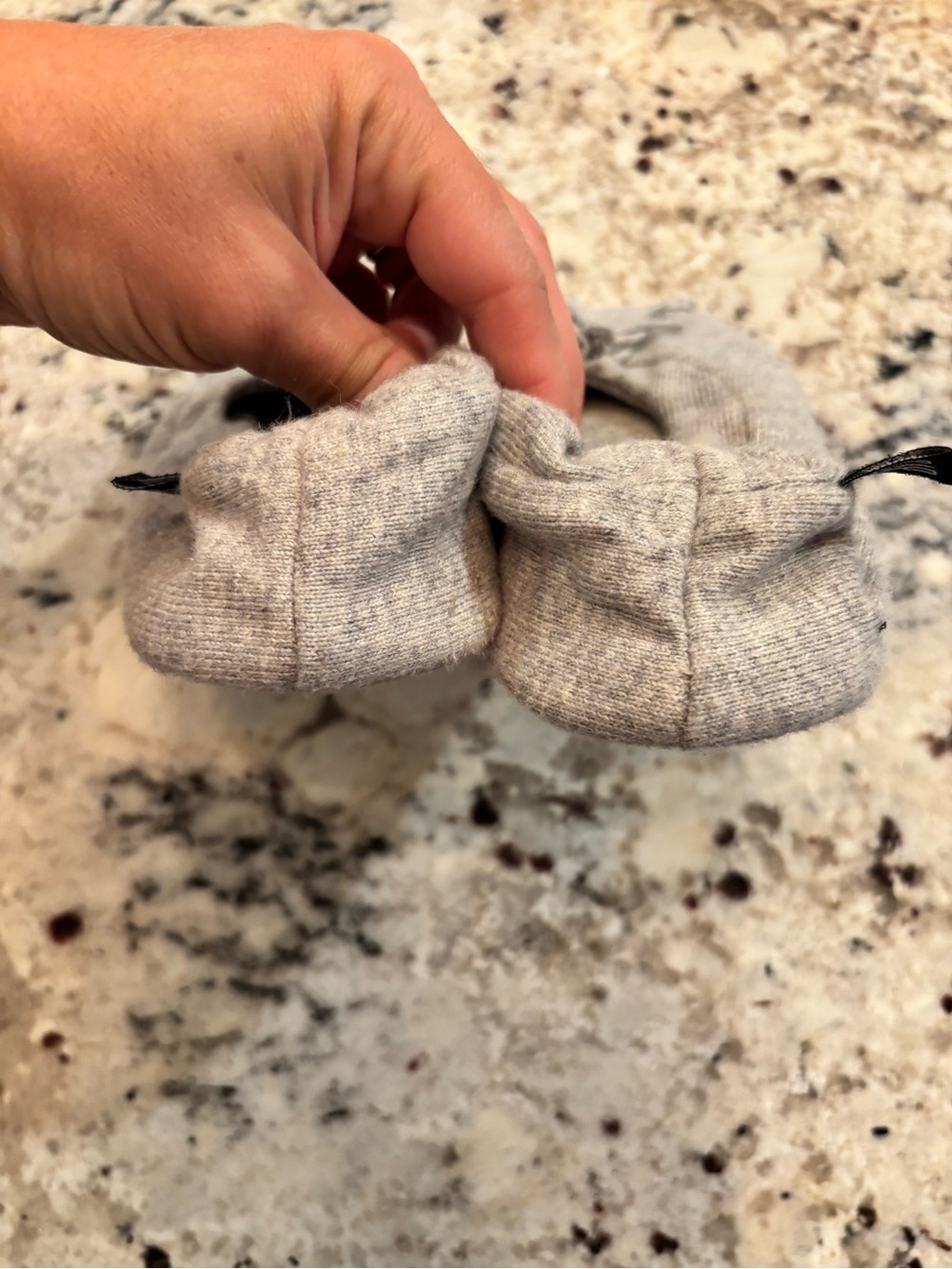 Women’s Gap Slippers house shoes size 5/6 - Picture 4 of 7